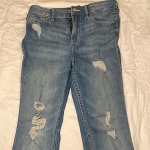 Hollister ripped skinny jeans